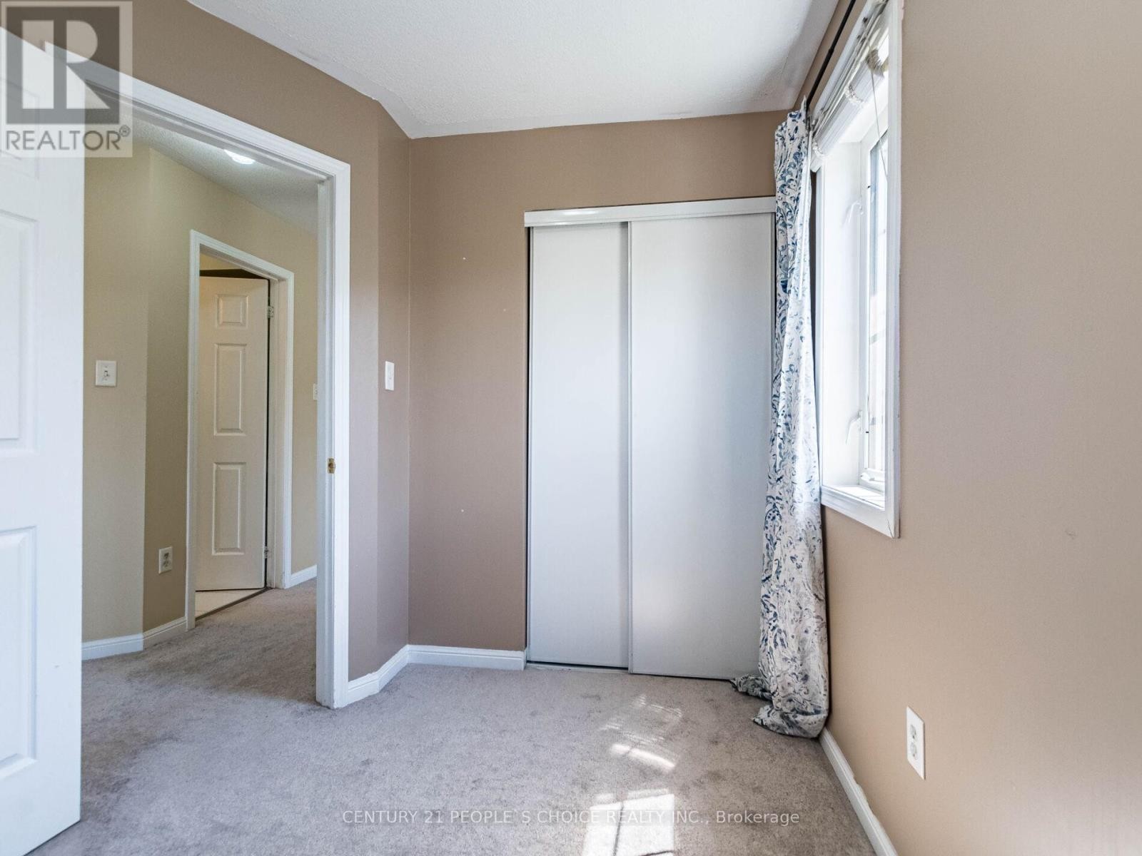 












18 PALOMINO TRAIL

,
Halton Hills (Georgetown),




Ontario
L7G6E9

