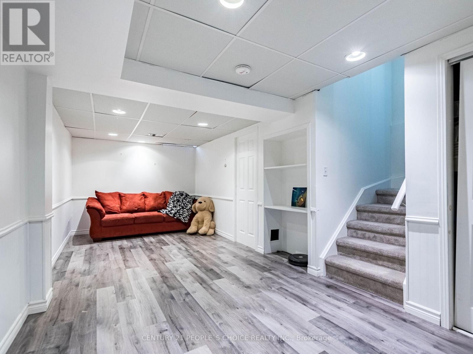 












18 PALOMINO TRAIL

,
Halton Hills (Georgetown),




Ontario
L7G6E9

