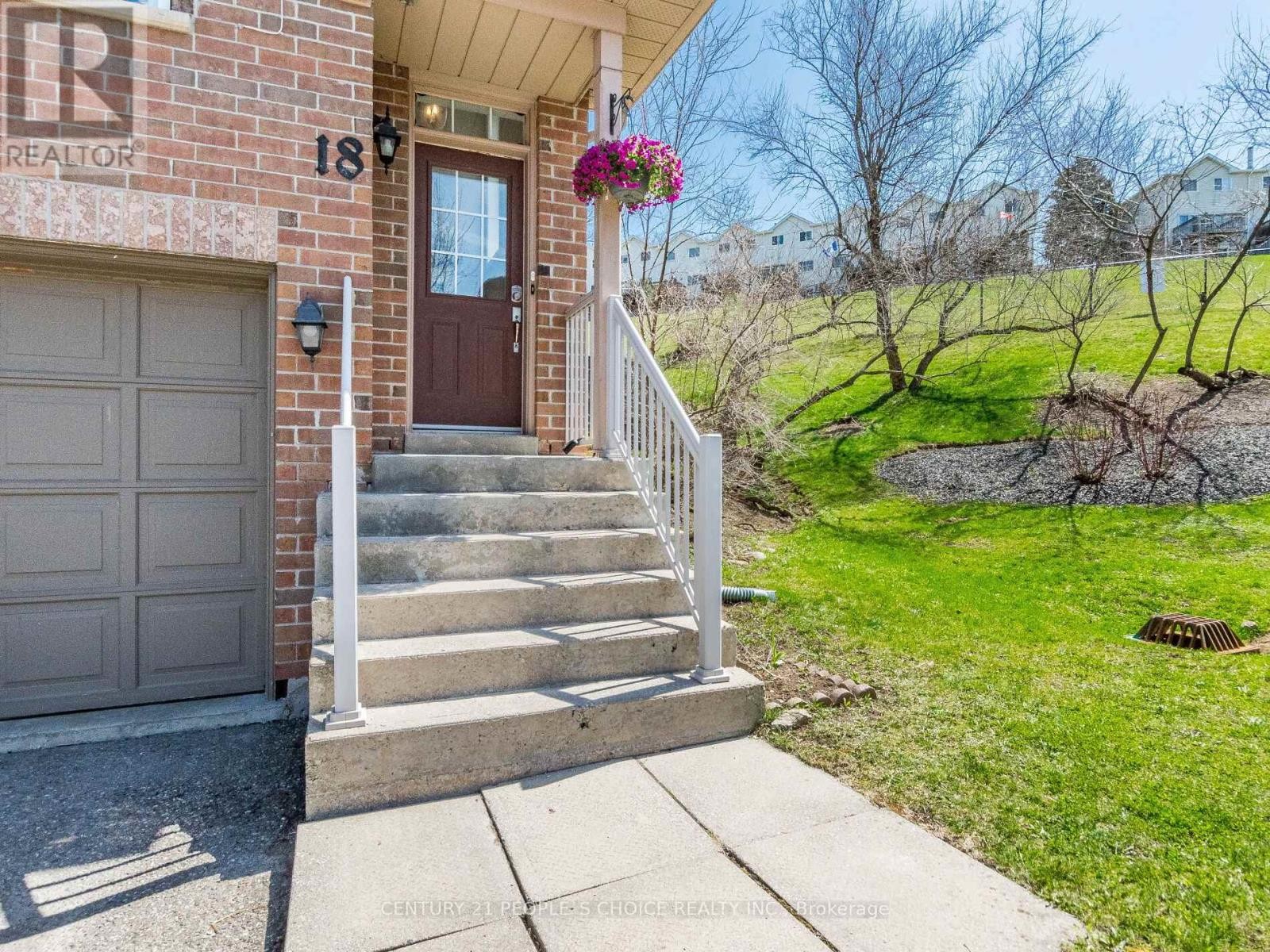 












18 PALOMINO TRAIL

,
Halton Hills (Georgetown),




Ontario
L7G6E9

