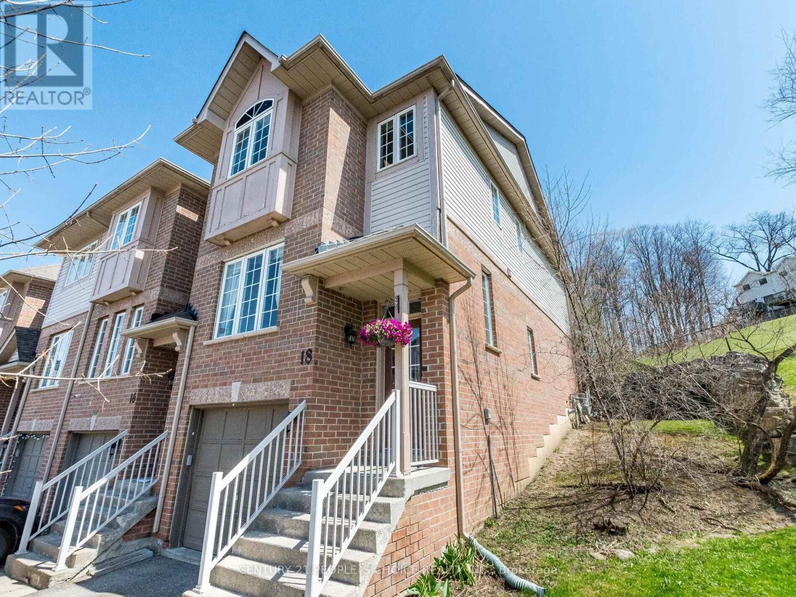 












18 PALOMINO TRAIL

,
Halton Hills (Georgetown),




Ontario
L7G6E9

