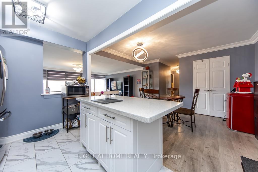 












1103 - 9 FOUR WINDS DRIVE

,
Toronto (York University Heights),




Ontario
M3J2S8

