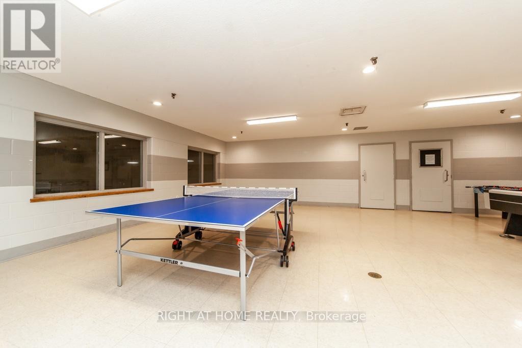 












1103 - 9 FOUR WINDS DRIVE

,
Toronto (York University Heights),




Ontario
M3J2S8

