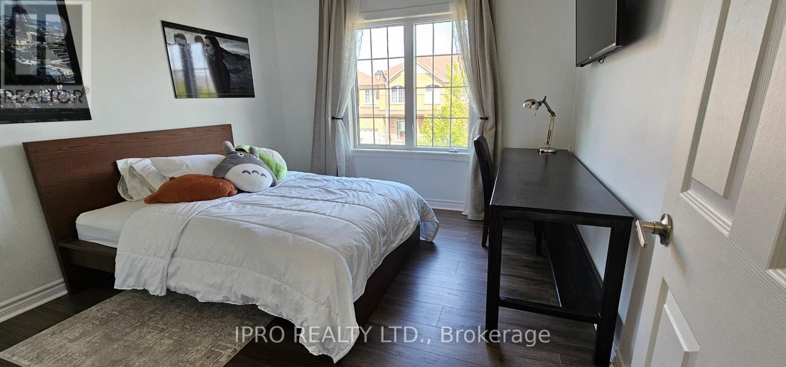 












355 HOBBS CRESCENT

,
Milton (CL Clarke),




Ontario
L9T0J3

