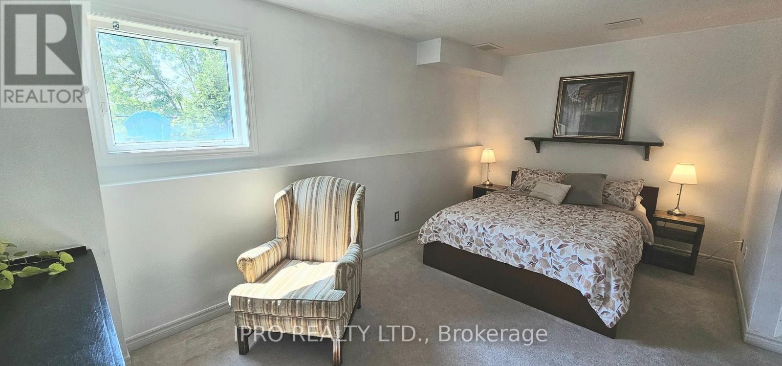 












355 HOBBS CRESCENT

,
Milton (CL Clarke),




Ontario
L9T0J3

