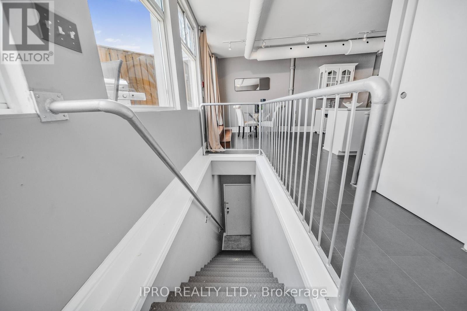 












2 - 166 BROADWAY AVENUE

,
Orangeville,




Ontario
L9W1K3

