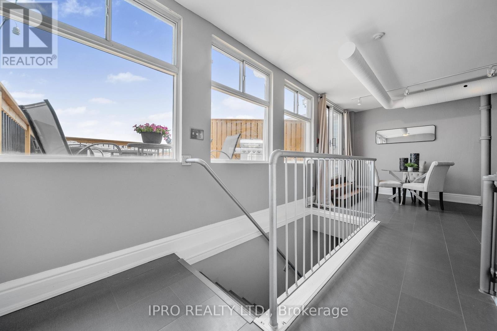 












2 - 166 BROADWAY AVENUE

,
Orangeville,




Ontario
L9W1K3

