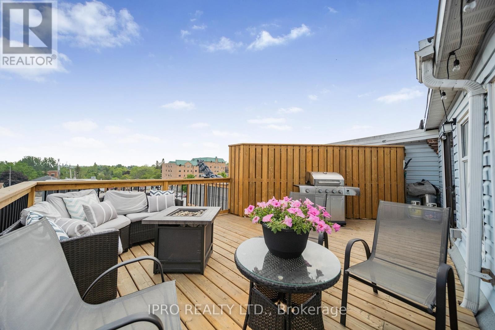 












2 - 166 BROADWAY AVENUE

,
Orangeville,




Ontario
L9W1K3


