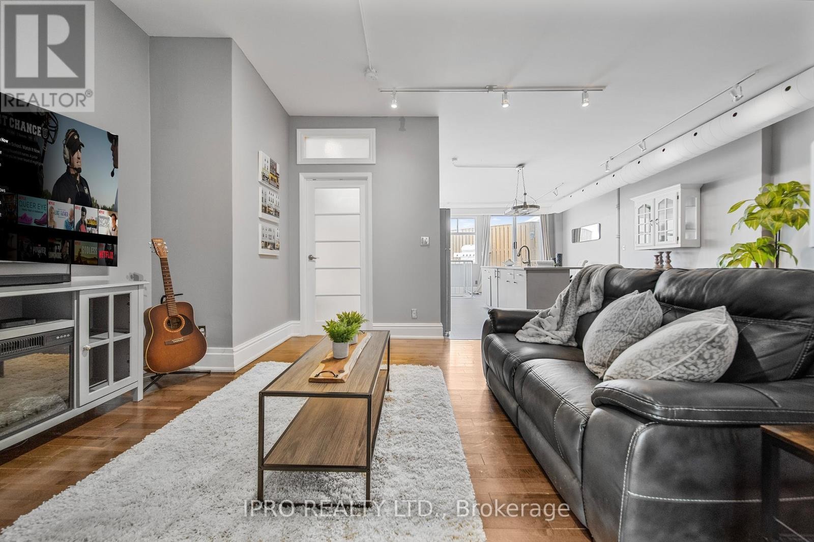 












2 - 166 BROADWAY AVENUE

,
Orangeville,




Ontario
L9W1K3

