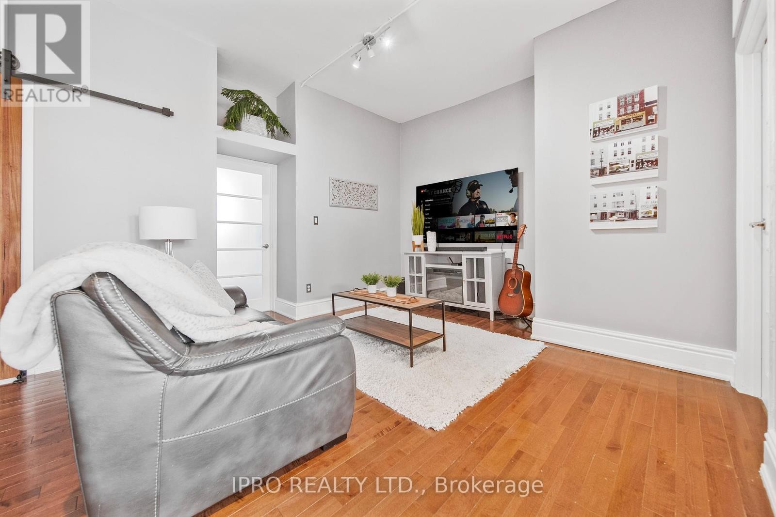












2 - 166 BROADWAY AVENUE

,
Orangeville,




Ontario
L9W1K3

