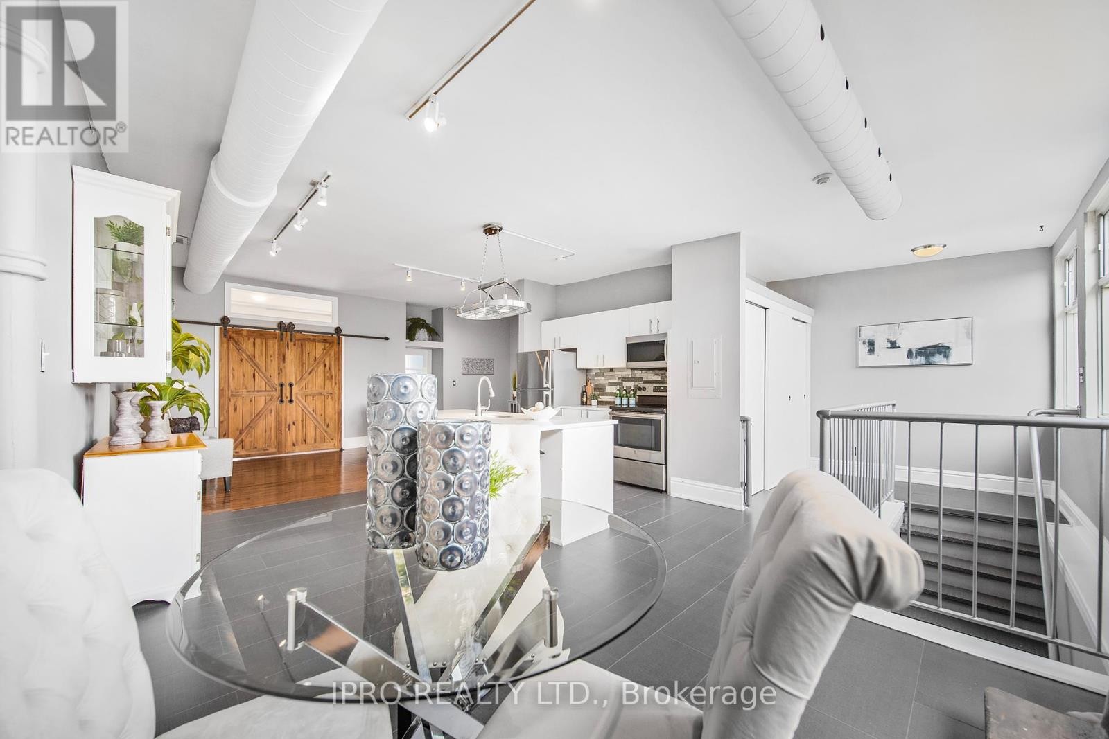 












2 - 166 BROADWAY AVENUE

,
Orangeville,




Ontario
L9W1K3

