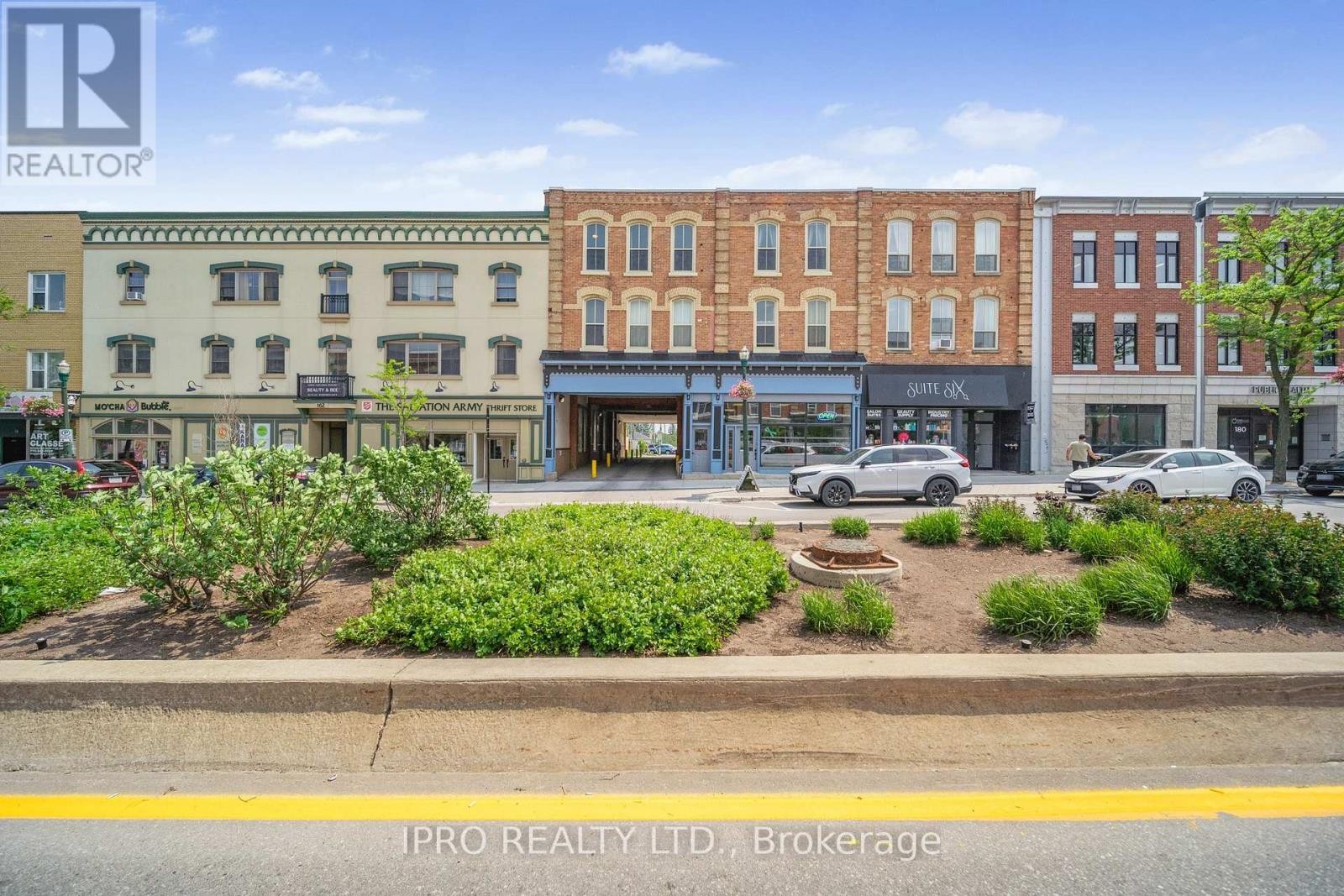 












2 - 166 BROADWAY AVENUE

,
Orangeville,




Ontario
L9W1K3

