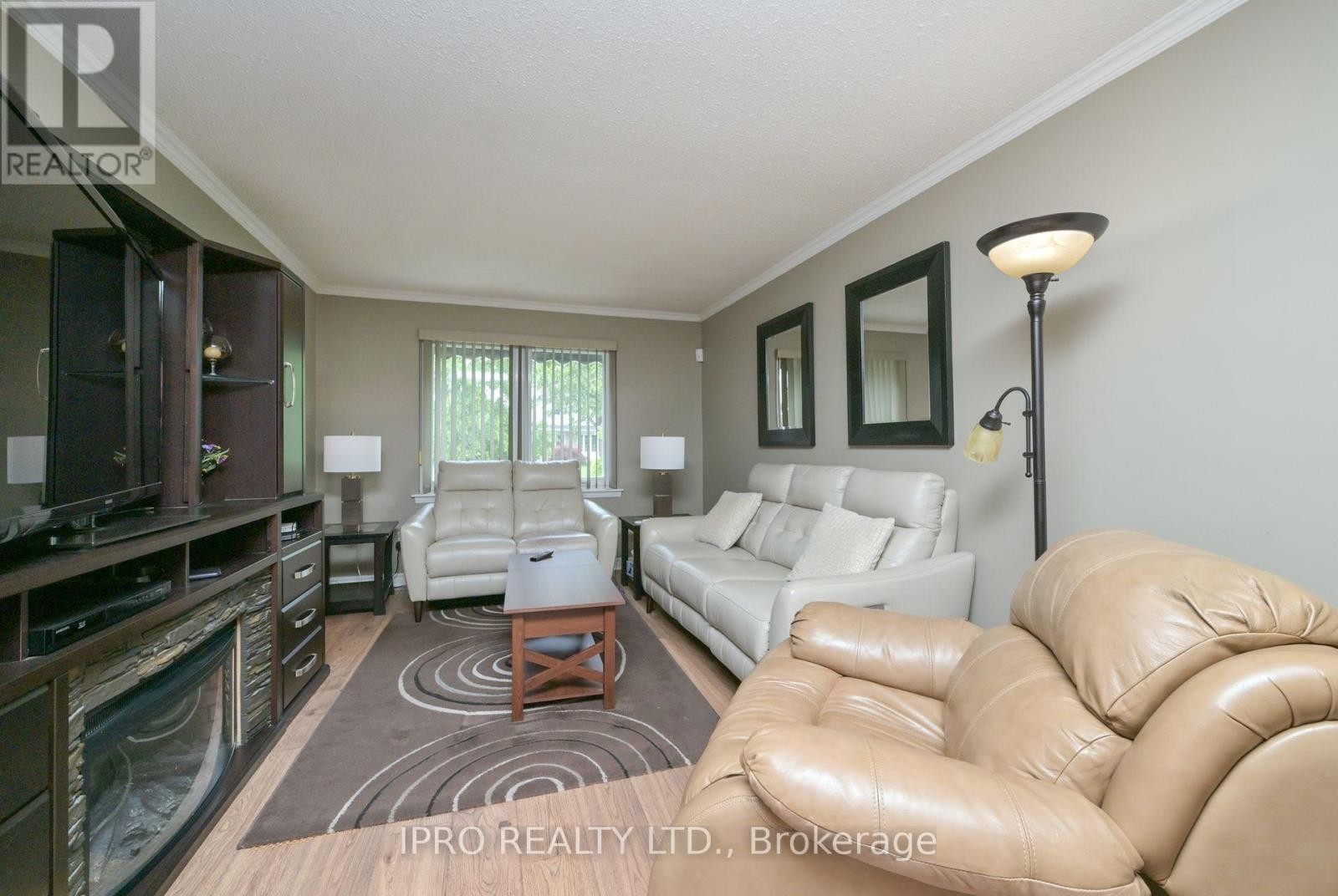 












44 MARBLEHEAD CRESCENT

,
Brampton (Central Park),




Ontario
L6S2V1


