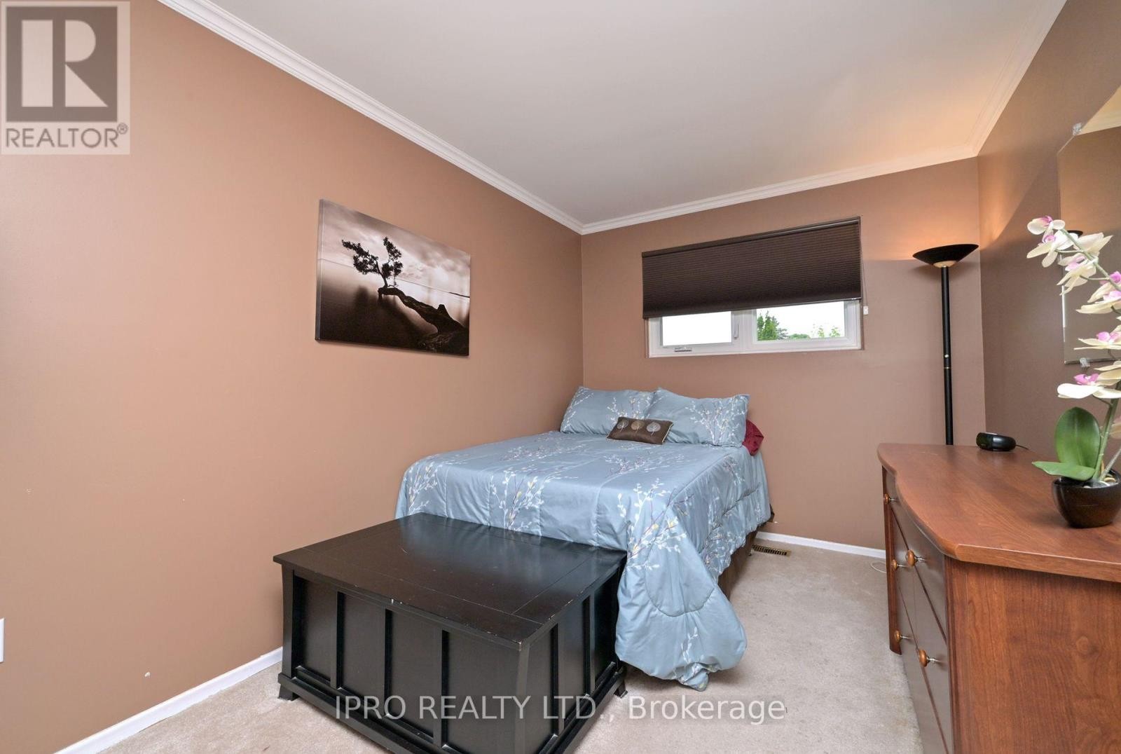 












44 MARBLEHEAD CRESCENT

,
Brampton (Central Park),




Ontario
L6S2V1

