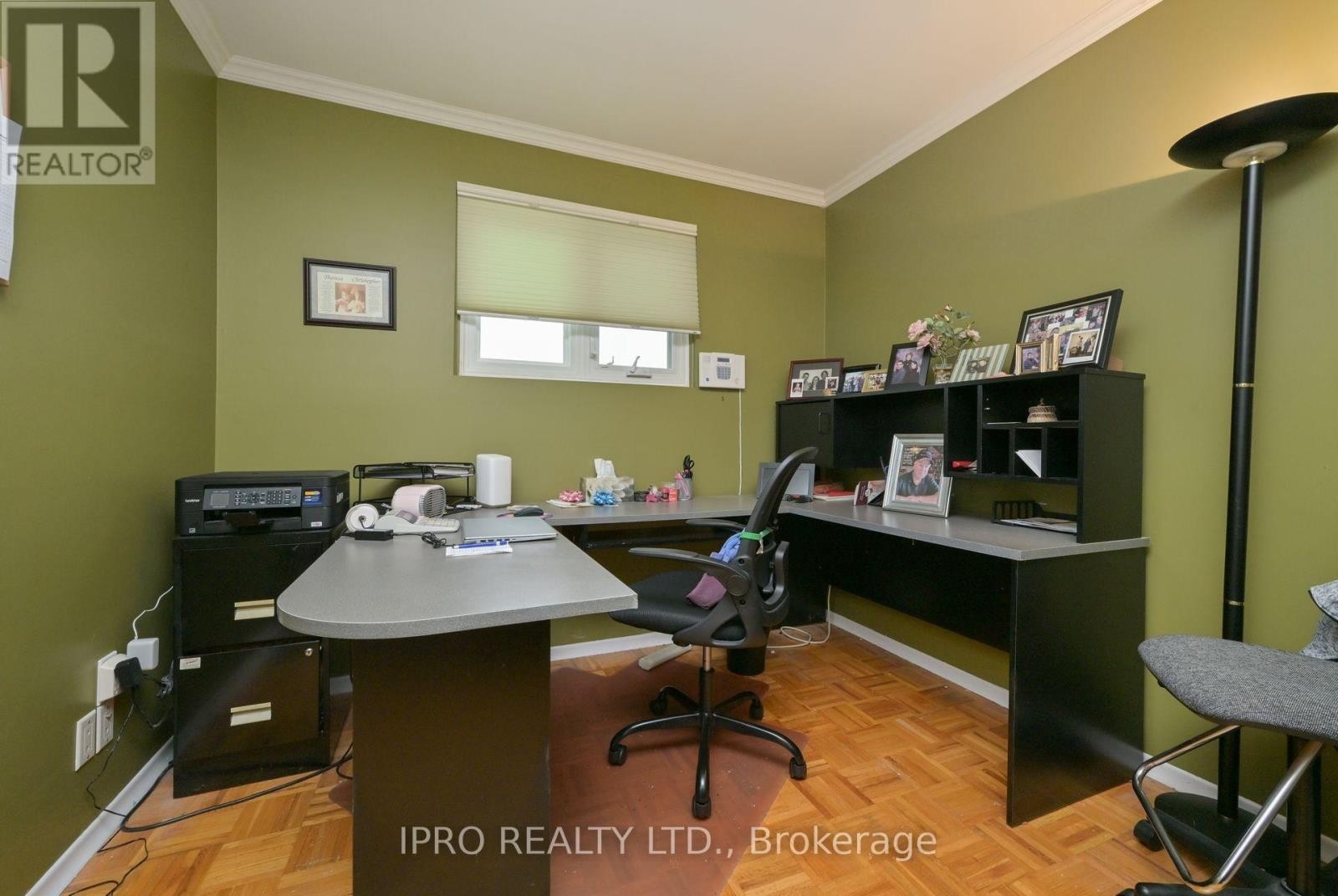 












44 MARBLEHEAD CRESCENT

,
Brampton (Central Park),




Ontario
L6S2V1

