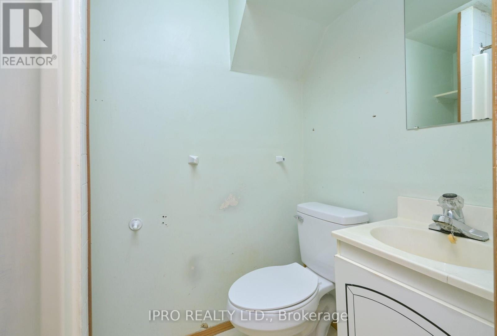 












44 MARBLEHEAD CRESCENT

,
Brampton (Central Park),




Ontario
L6S2V1


