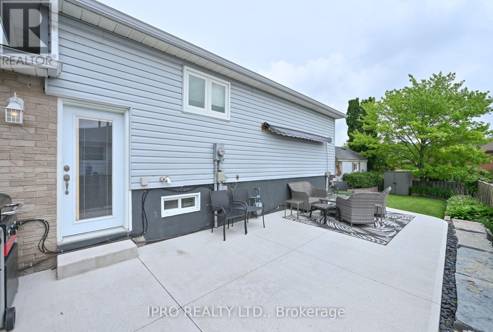 












44 MARBLEHEAD CRESCENT

,
Brampton (Central Park),




Ontario
L6S2V1

