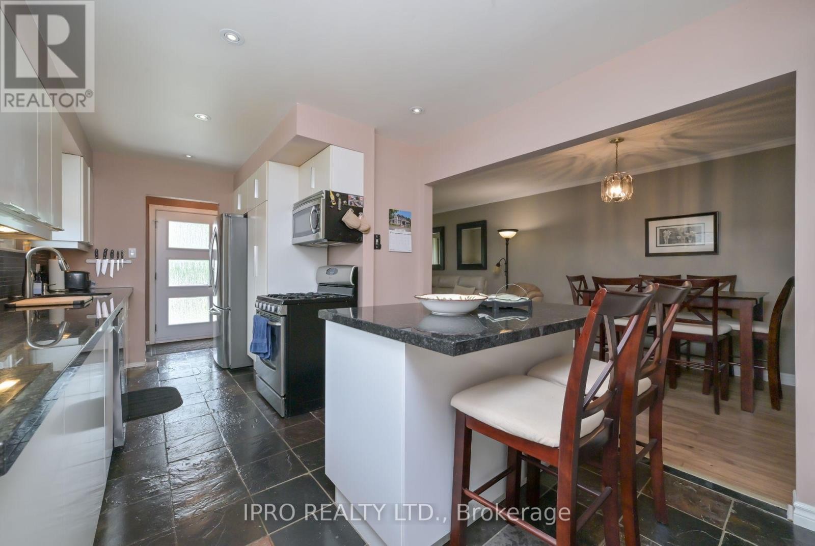 












44 MARBLEHEAD CRESCENT

,
Brampton (Central Park),




Ontario
L6S2V1

