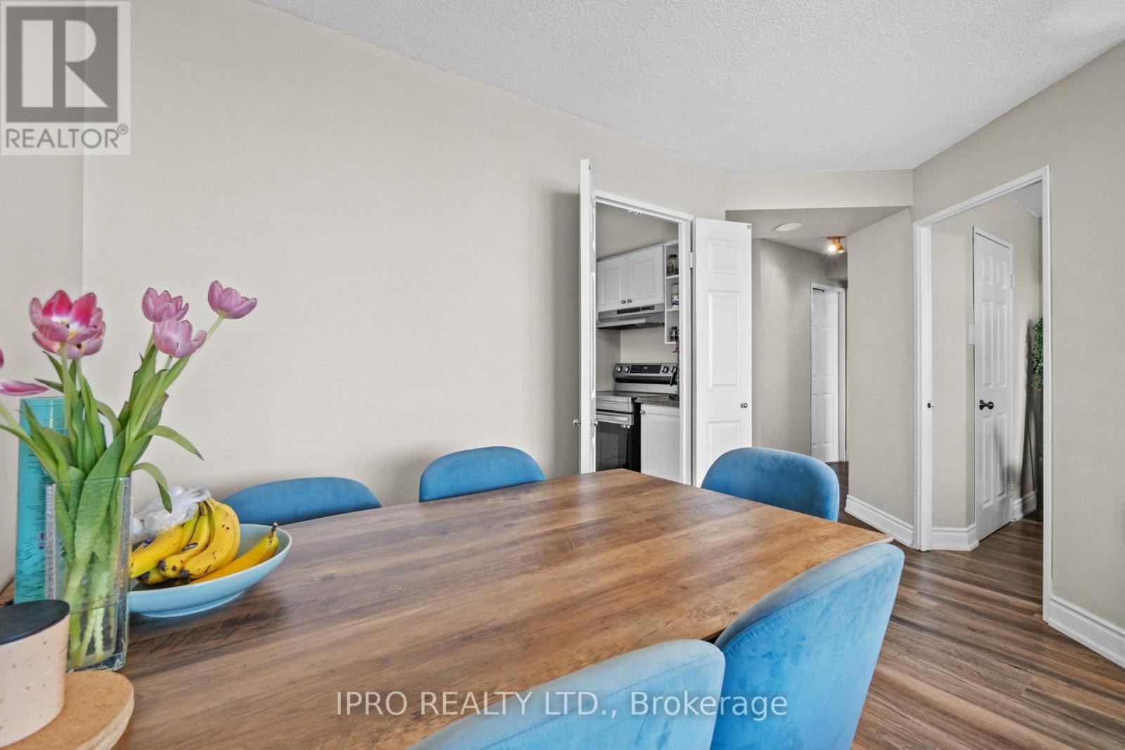 












2106 - 4460 TUCANA COURT

,
Mississauga (Hurontario),




Ontario
L5R3K9

