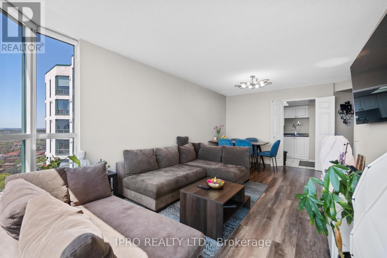 












2106 - 4460 TUCANA COURT

,
Mississauga (Hurontario),




Ontario
L5R3K9


