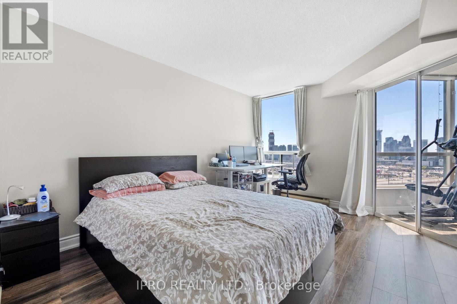












2106 - 4460 TUCANA COURT

,
Mississauga (Hurontario),




Ontario
L5R3K9

