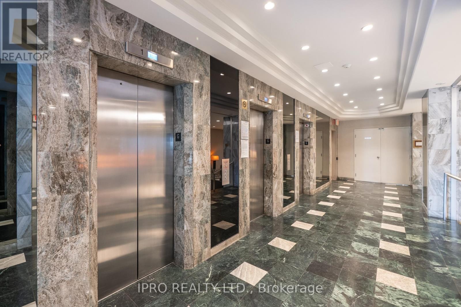 












2106 - 4460 TUCANA COURT

,
Mississauga (Hurontario),




Ontario
L5R3K9

