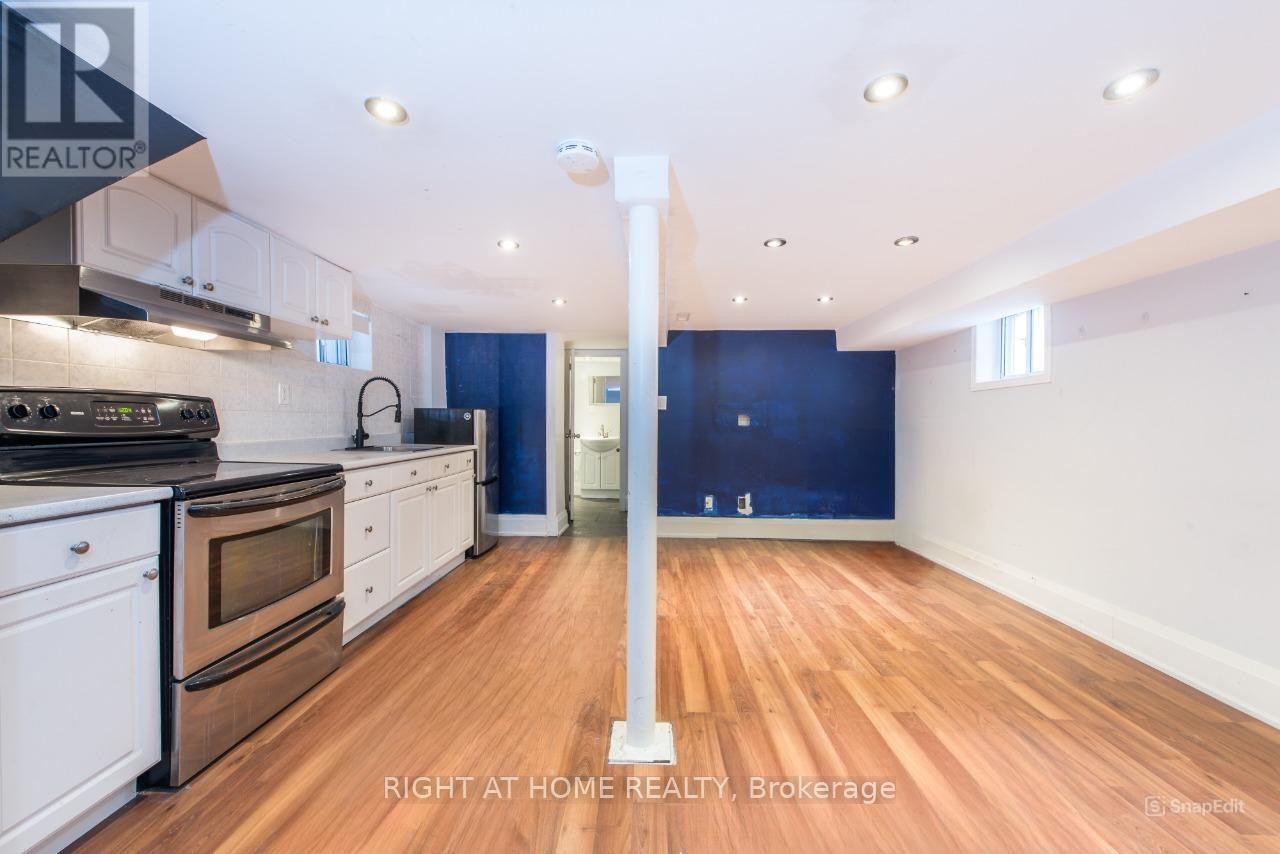 












BSMT - 640 RUNNYMEDE ROAD

,
Toronto (Runnymede-Bloor West Village),




Ontario
M6S3A2

