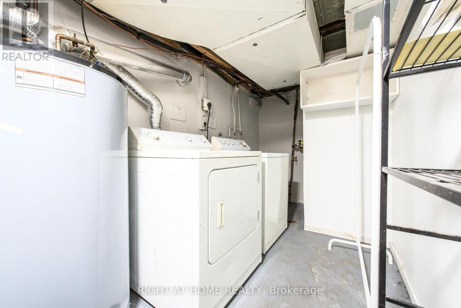 












BSMT - 640 RUNNYMEDE ROAD

,
Toronto (Runnymede-Bloor West Village),




Ontario
M6S3A2

