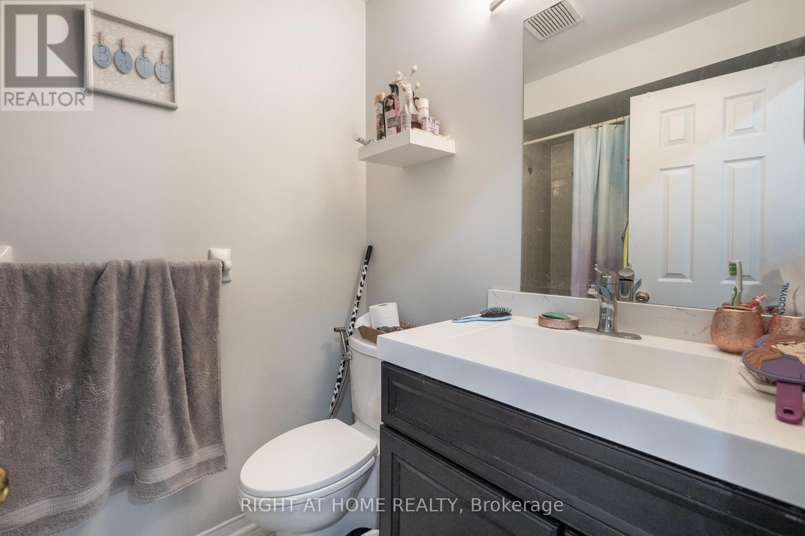 












5146 PORTER STREET

,
Burlington (Uptown),




Ontario
L7L6K8

