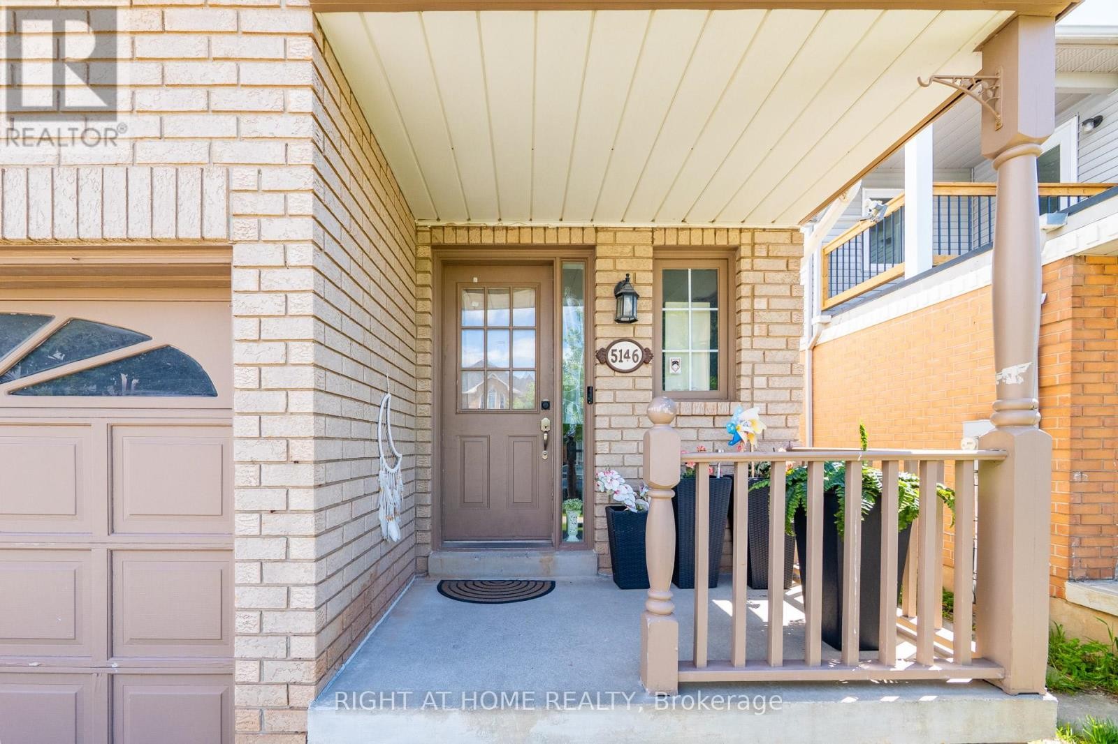 












5146 PORTER STREET

,
Burlington (Uptown),




Ontario
L7L6K8

