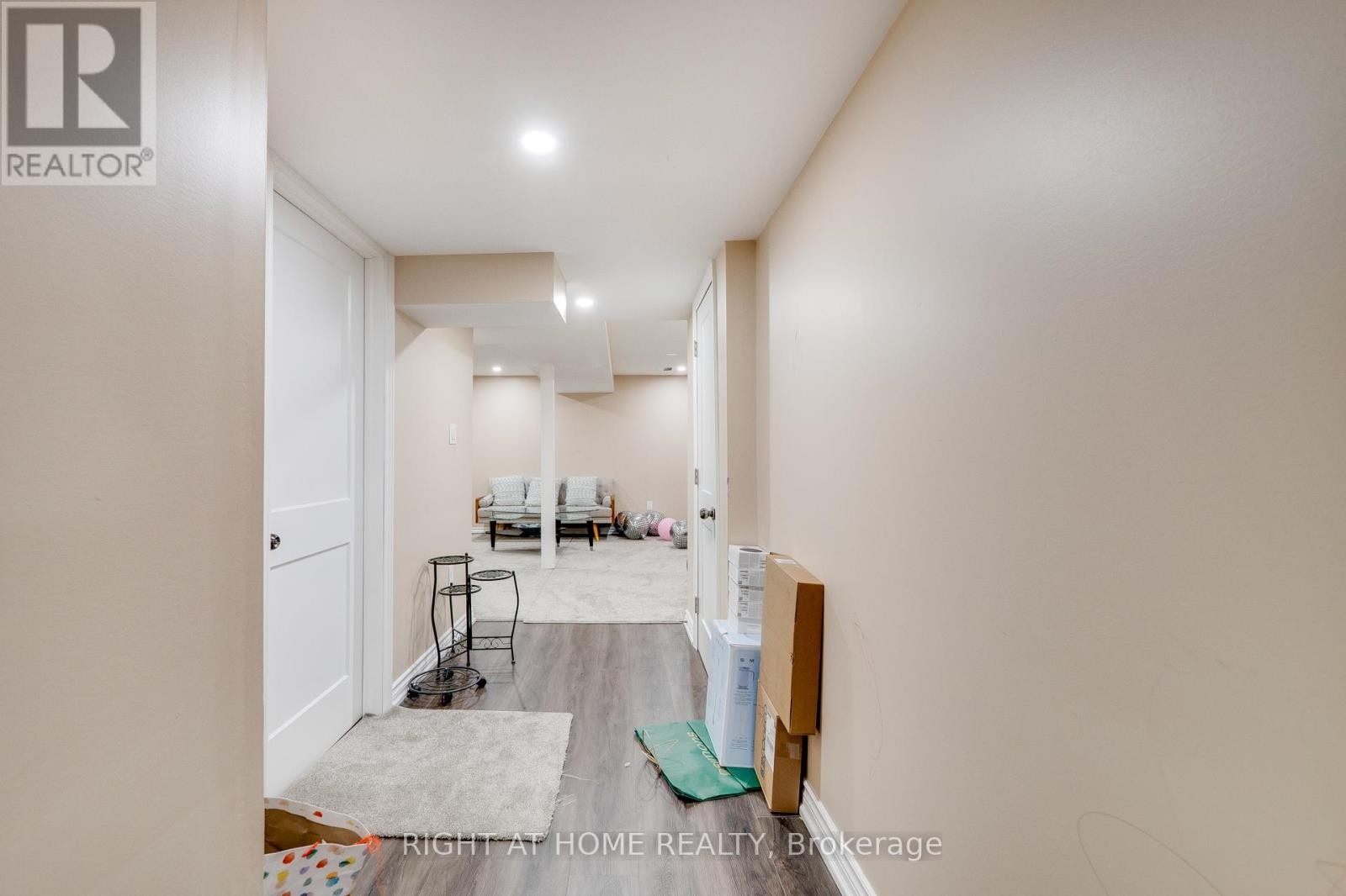 












5146 PORTER STREET

,
Burlington (Uptown),




Ontario
L7L6K8

