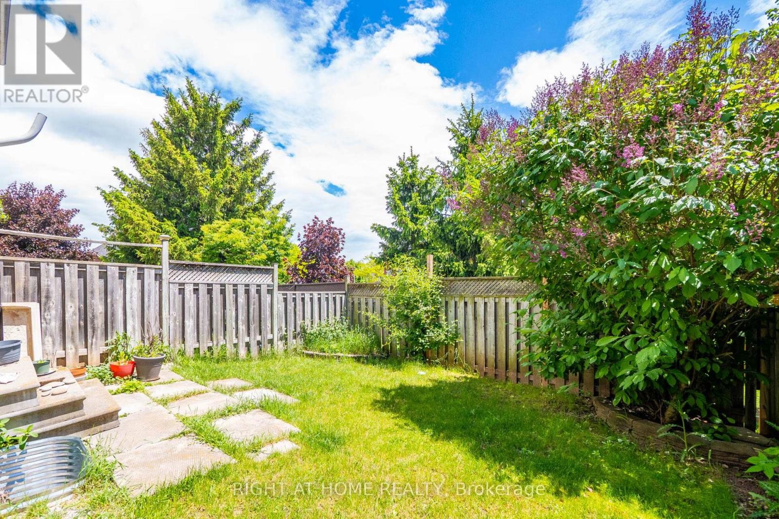 












5146 PORTER STREET

,
Burlington (Uptown),




Ontario
L7L6K8

