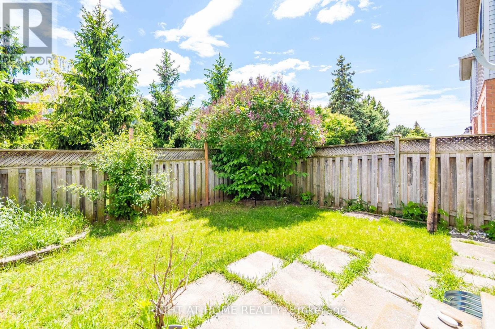 












5146 PORTER STREET

,
Burlington (Uptown),




Ontario
L7L6K8

