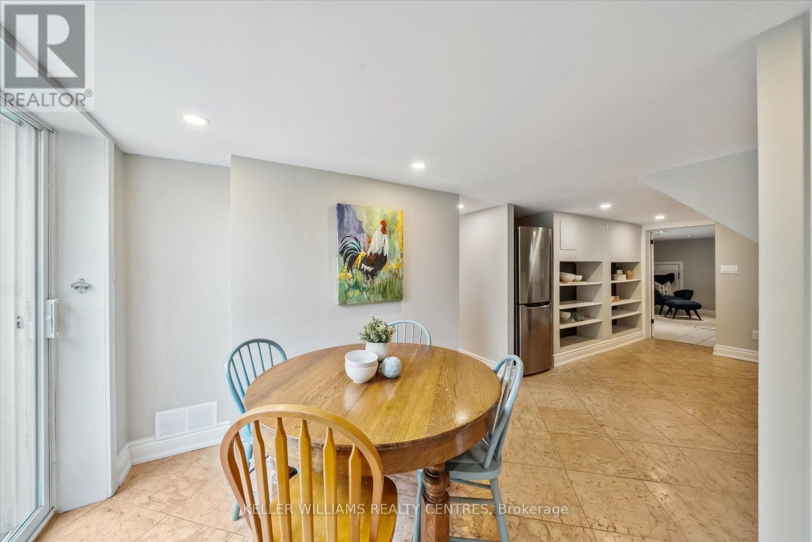












13 VILLA ROAD

,
Toronto (Long Branch),




Ontario
M8W1M4

