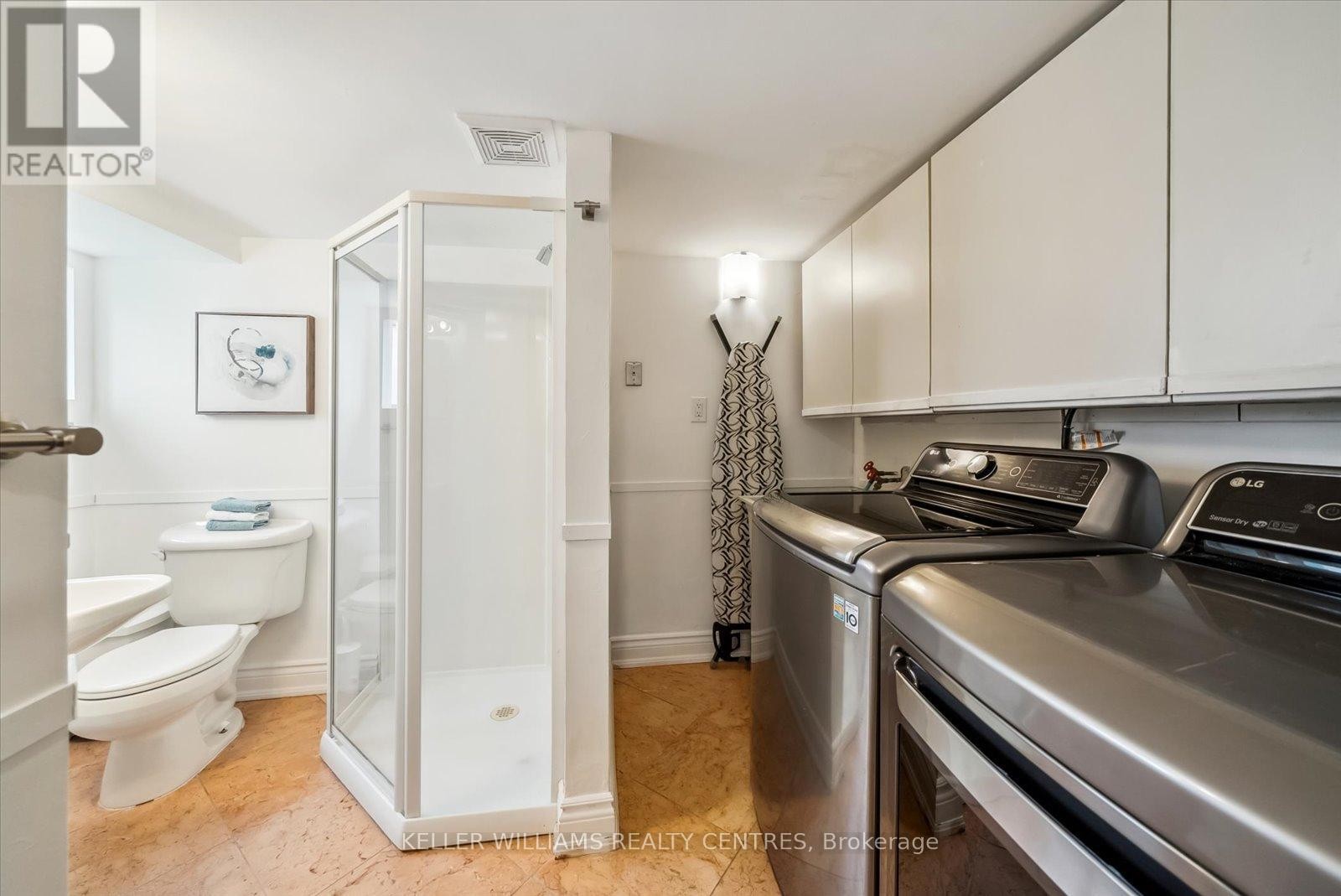 












13 VILLA ROAD

,
Toronto (Long Branch),




Ontario
M8W1M4

