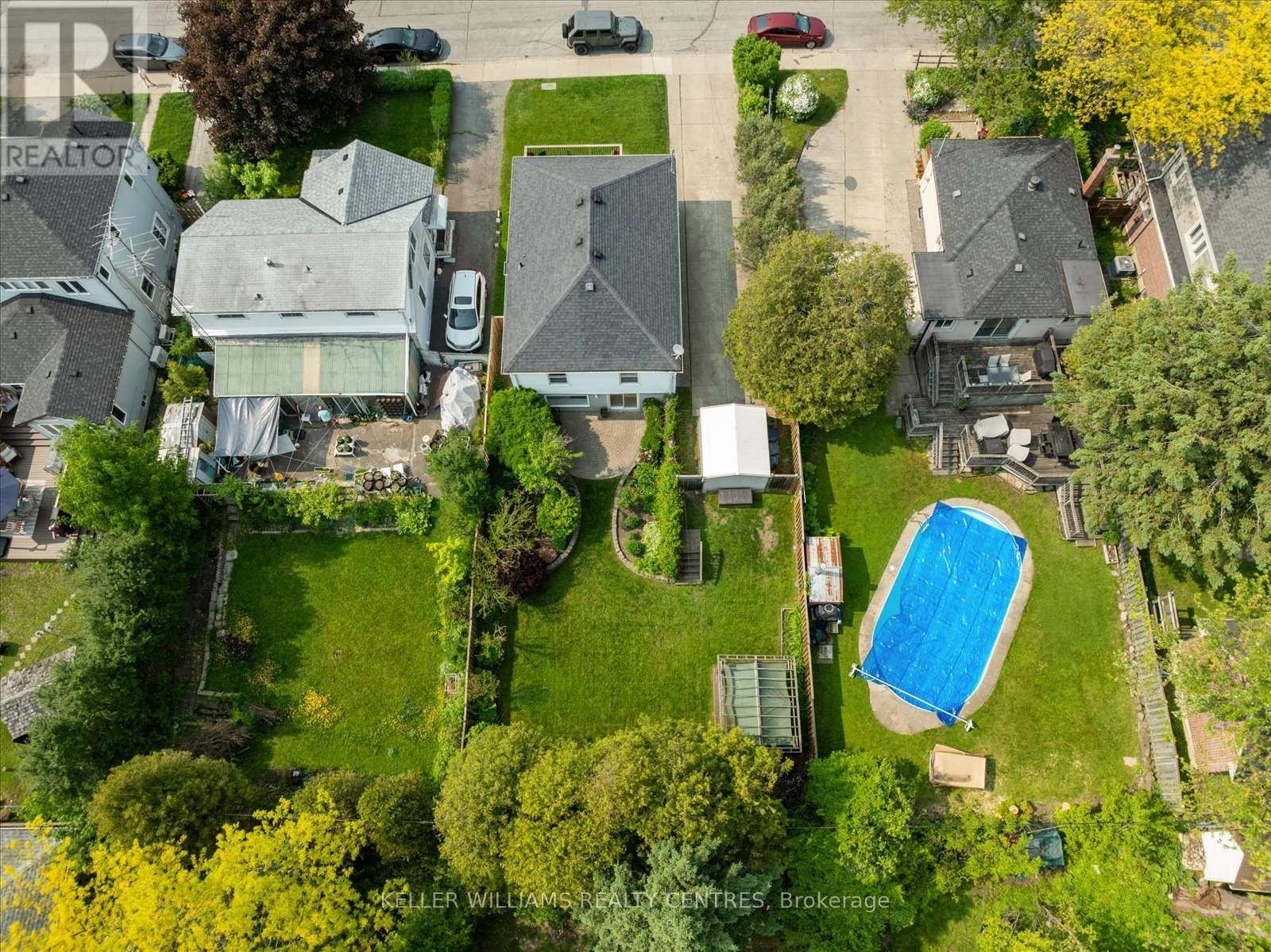 












13 VILLA ROAD

,
Toronto (Long Branch),




Ontario
M8W1M4

