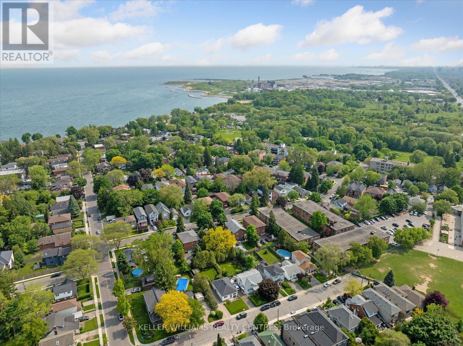 












13 VILLA ROAD

,
Toronto (Long Branch),




Ontario
M8W1M4

