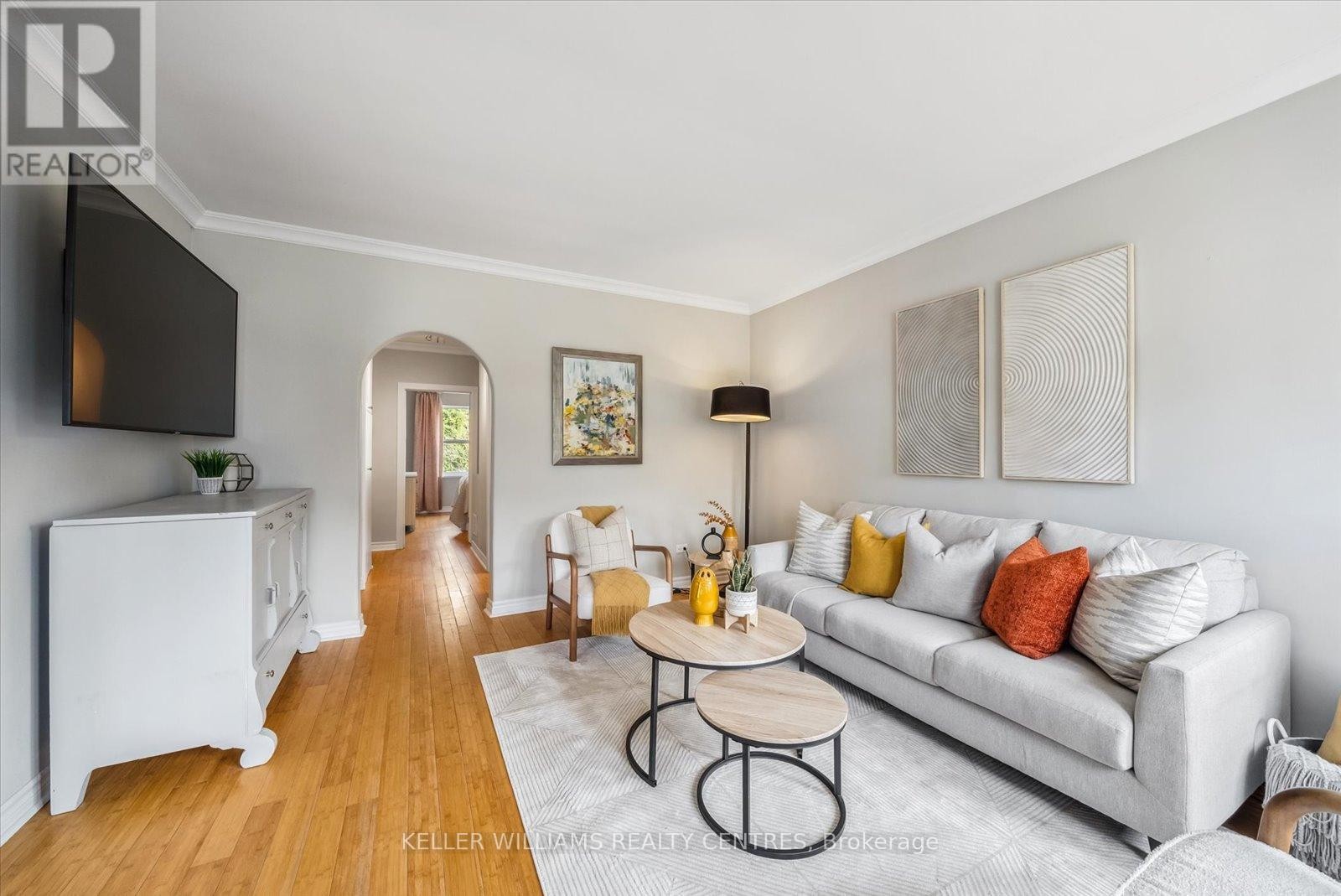 












13 VILLA ROAD

,
Toronto (Long Branch),




Ontario
M8W1M4

