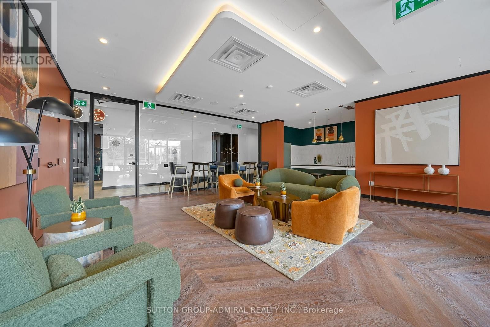 












510 - 689 THE QUEENSWAY

,
Toronto (Stonegate-Queensway),




Ontario
M8Y1L1

