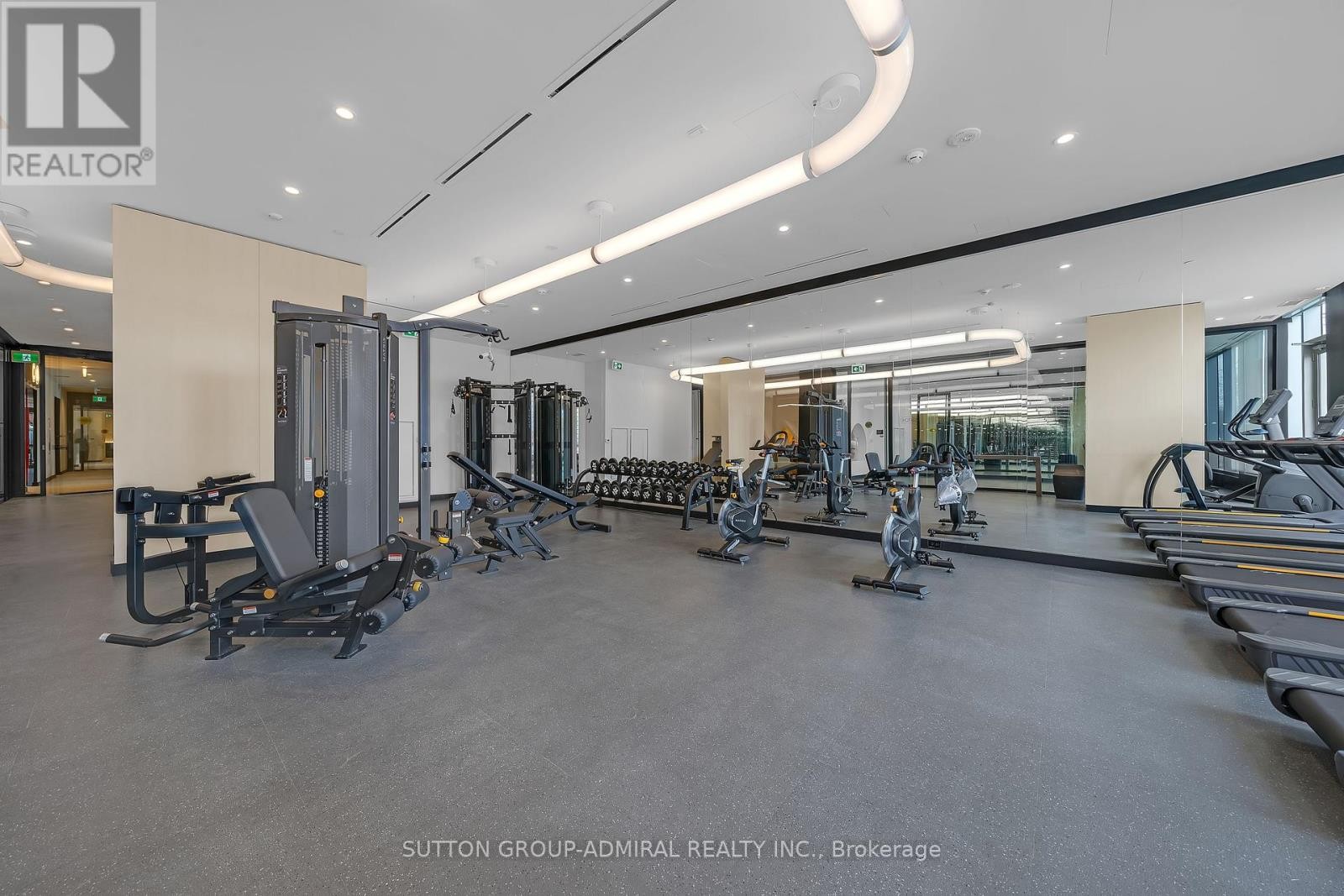 












510 - 689 THE QUEENSWAY

,
Toronto (Stonegate-Queensway),




Ontario
M8Y1L1

