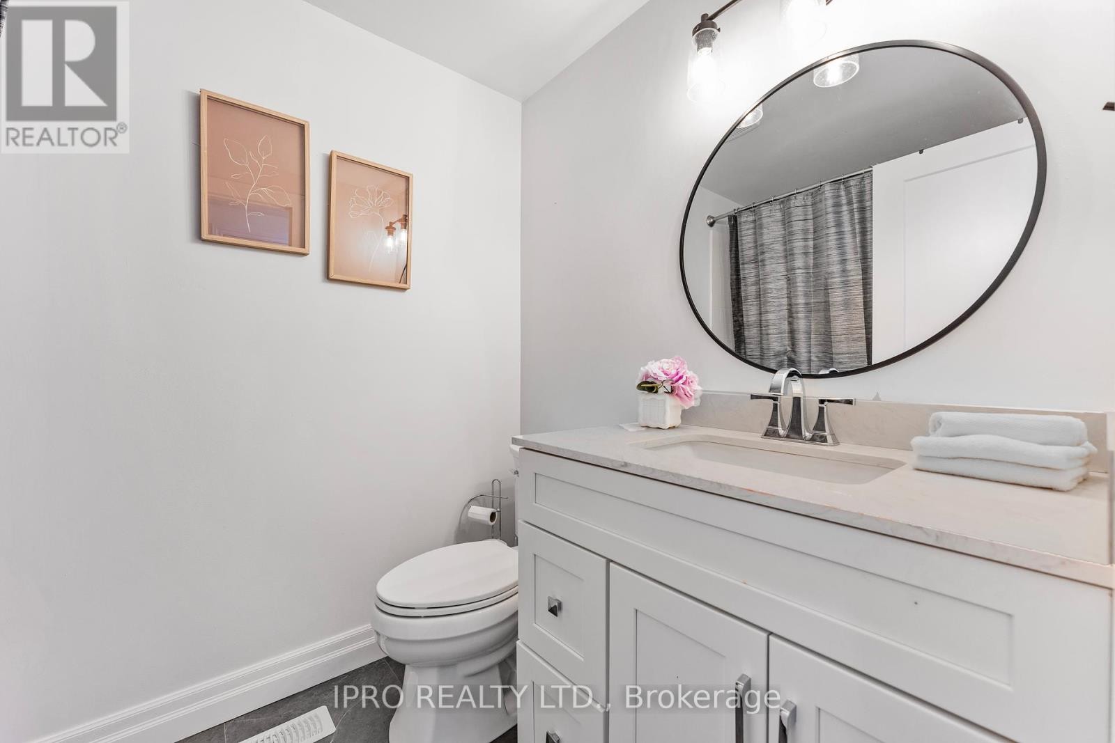 












6811 EDENWOOD DRIVE

,
Mississauga (Meadowvale),




Ontario
L5N3X9

