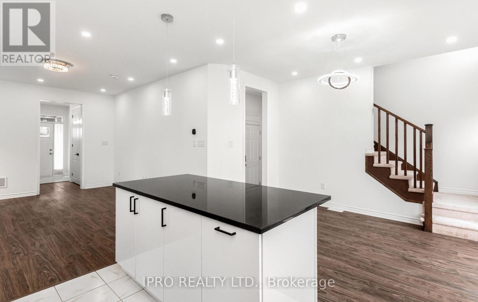 












539 BELLFLOWER COURT

,
Milton (MI Rural Milton),




Ontario
L9T1W5


