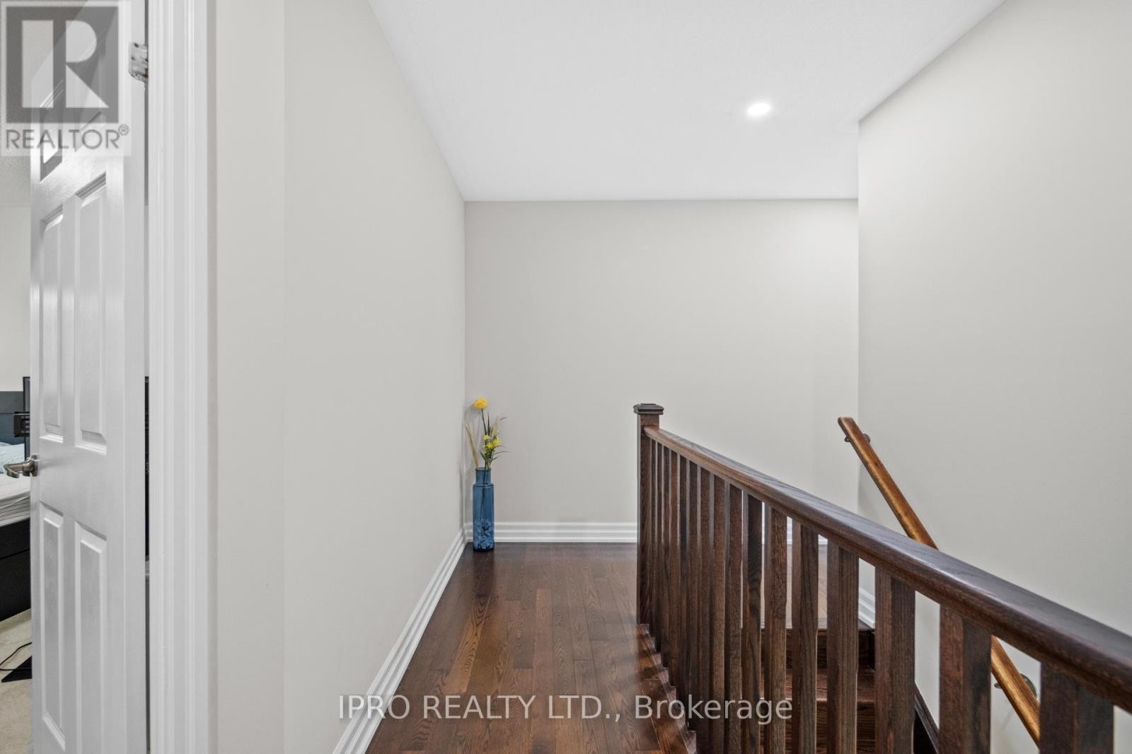 












923 PENSON CRESCENT

,
Milton (CO Coates),




Ontario
L9T8Z7

