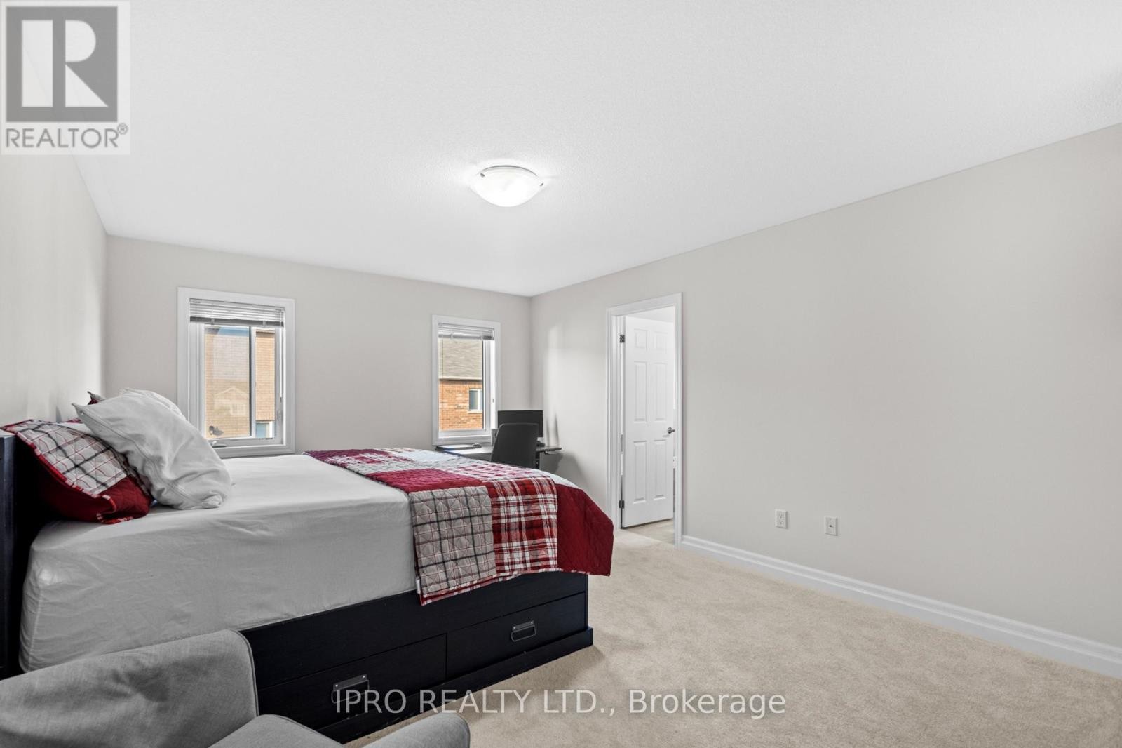 












923 PENSON CRESCENT

,
Milton (CO Coates),




Ontario
L9T8Z7

