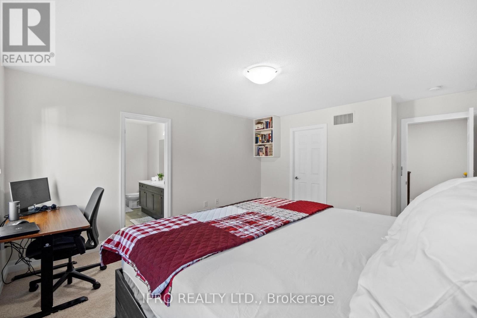 












923 PENSON CRESCENT

,
Milton (CO Coates),




Ontario
L9T8Z7

