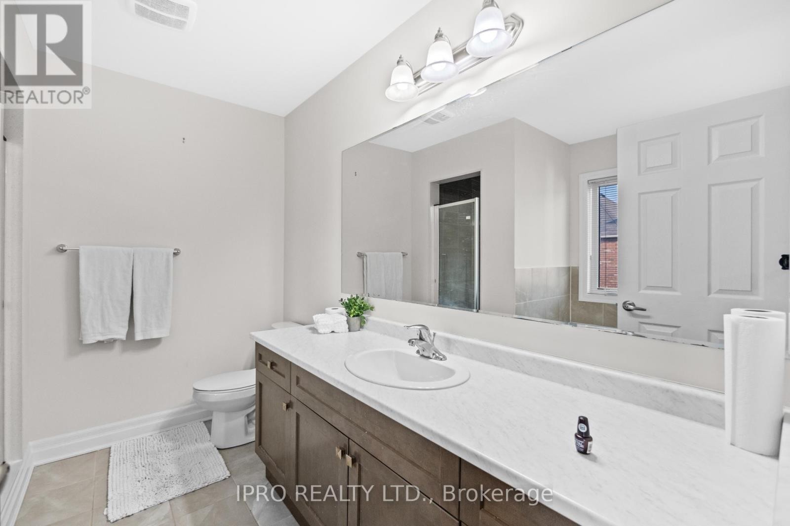 












923 PENSON CRESCENT

,
Milton (CO Coates),




Ontario
L9T8Z7

