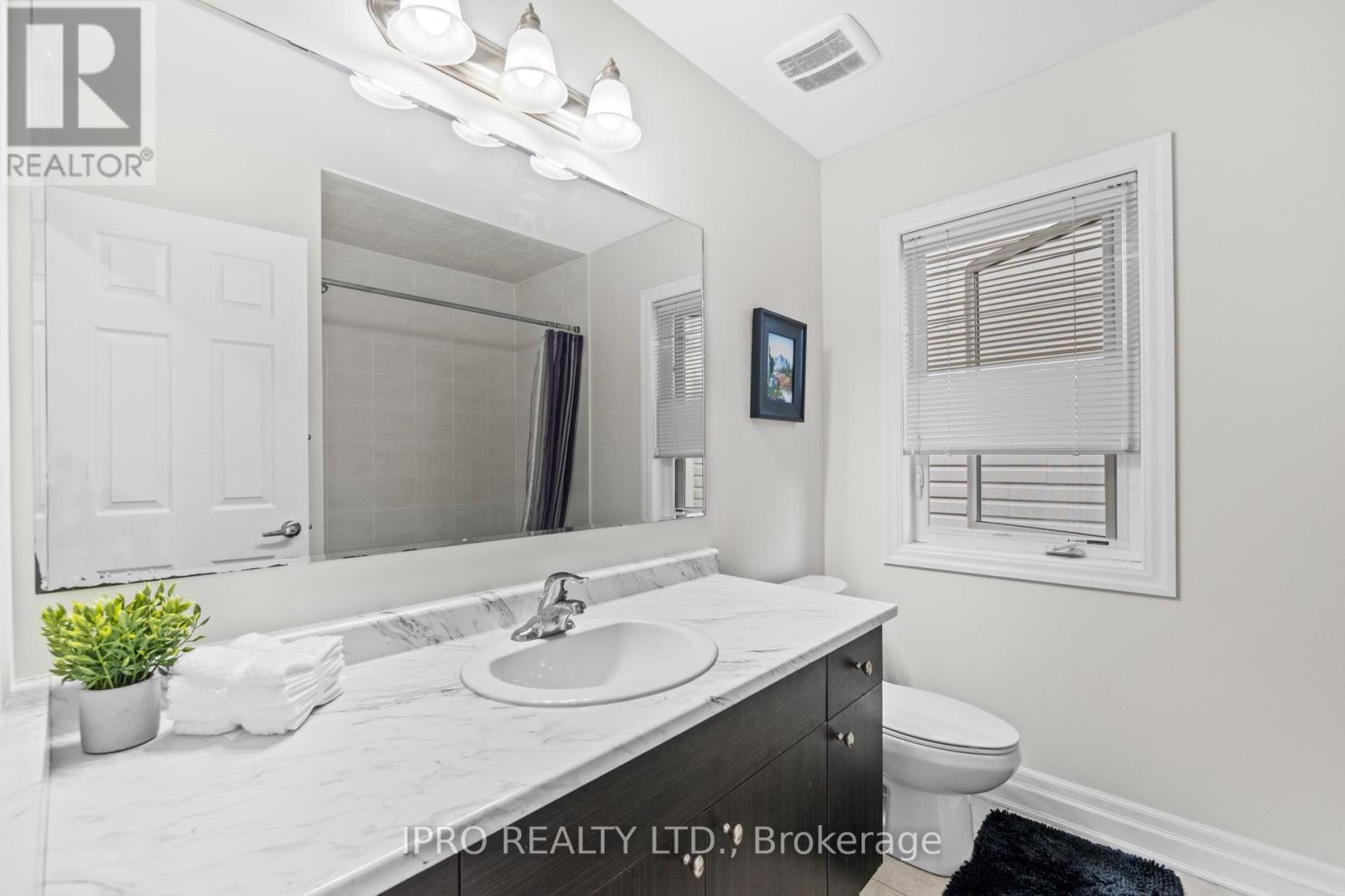 












923 PENSON CRESCENT

,
Milton (CO Coates),




Ontario
L9T8Z7


