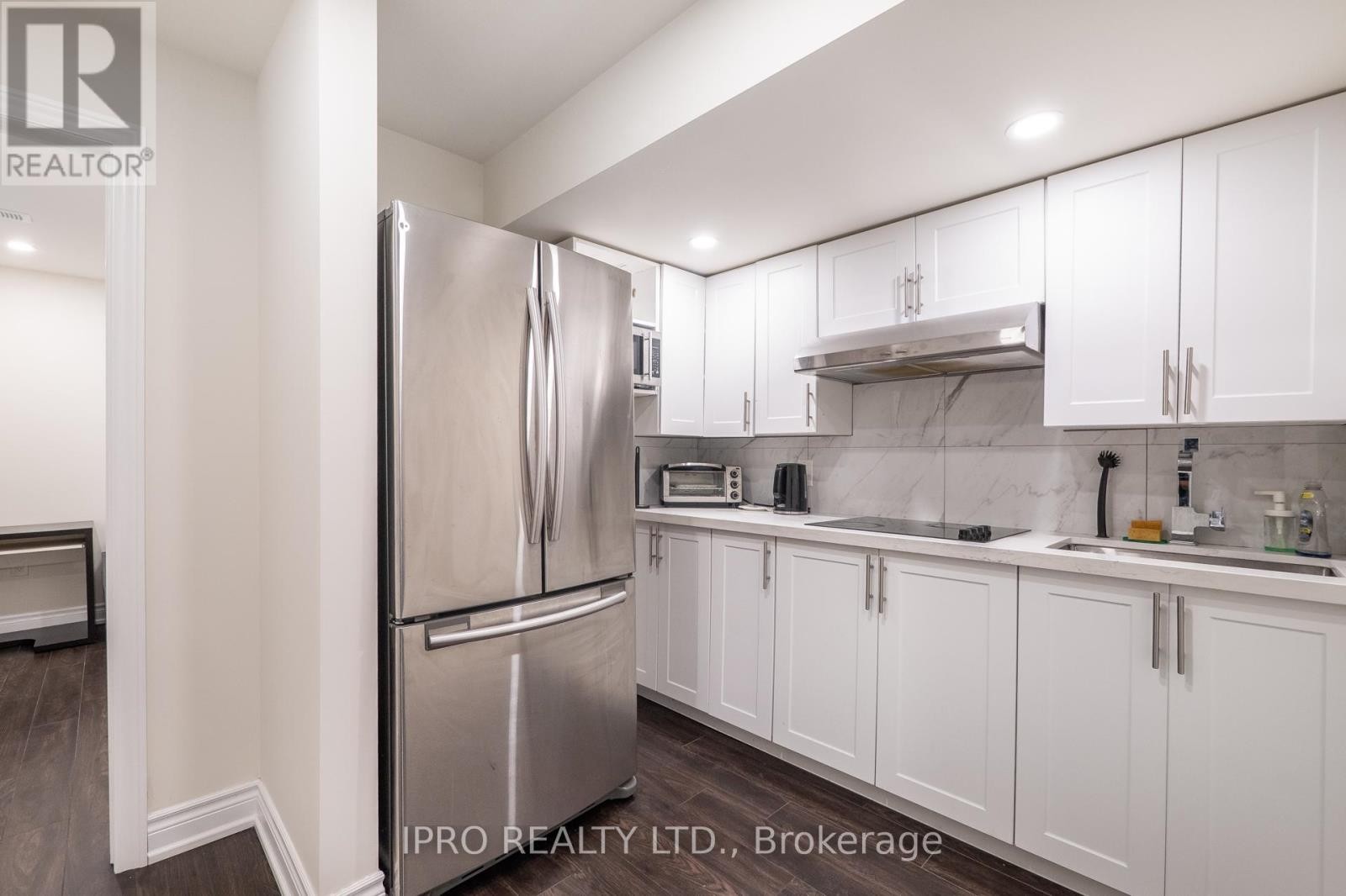 












923 PENSON CRESCENT

,
Milton (CO Coates),




Ontario
L9T8Z7

