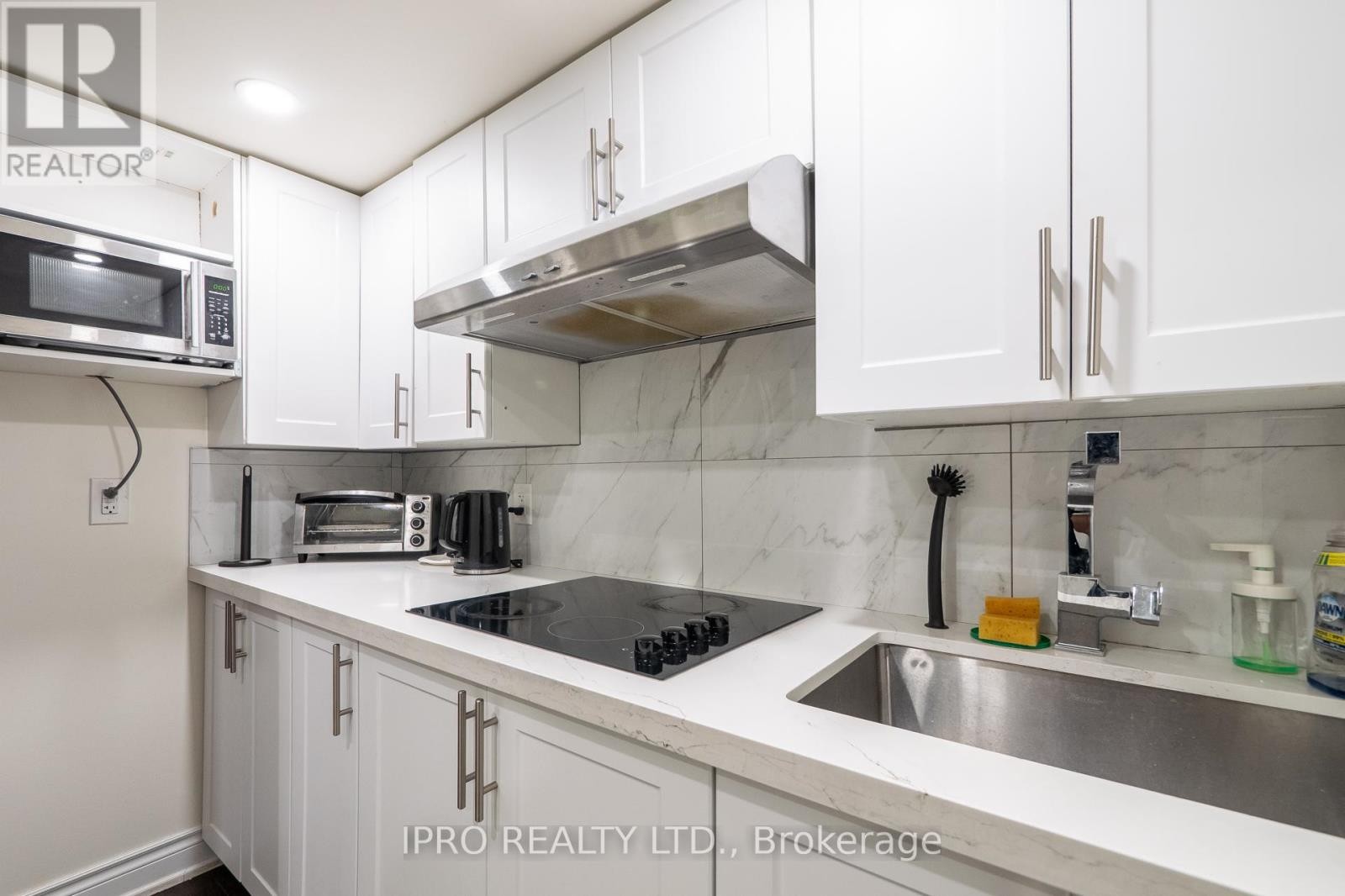 












923 PENSON CRESCENT

,
Milton (CO Coates),




Ontario
L9T8Z7

