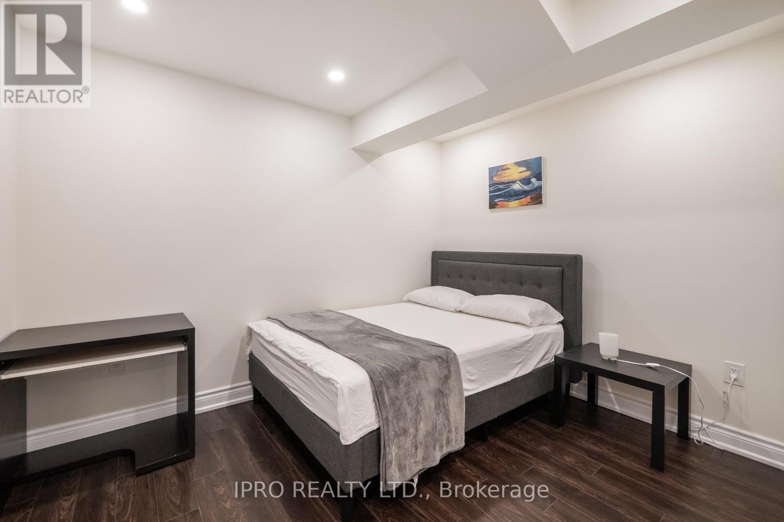 












923 PENSON CRESCENT

,
Milton (CO Coates),




Ontario
L9T8Z7

