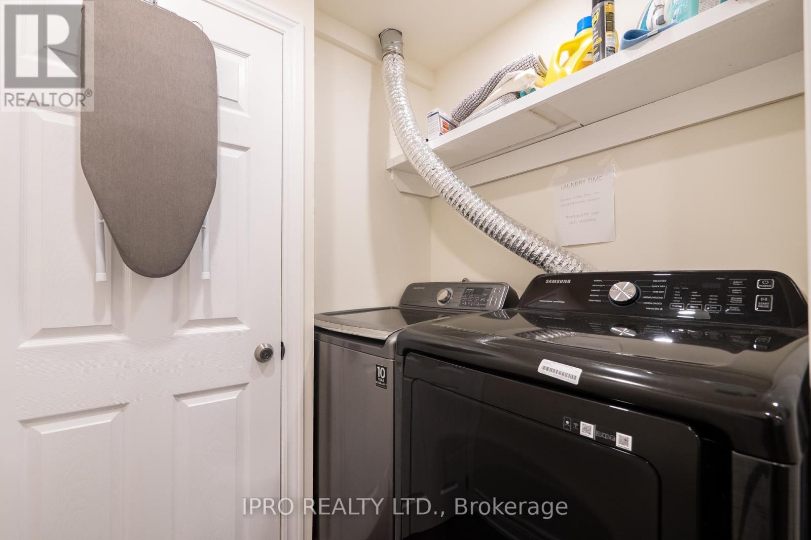












923 PENSON CRESCENT

,
Milton (CO Coates),




Ontario
L9T8Z7

